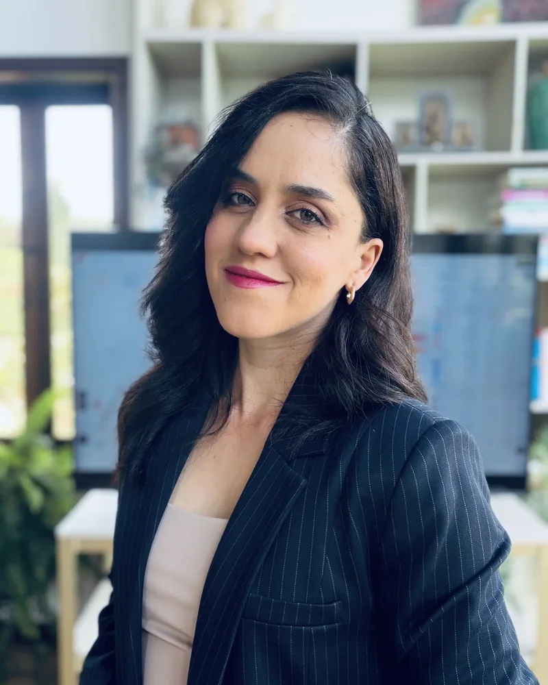 Retrato de Mary Inversionista, formadora en inversiones, análisis técnico y opciones financieras